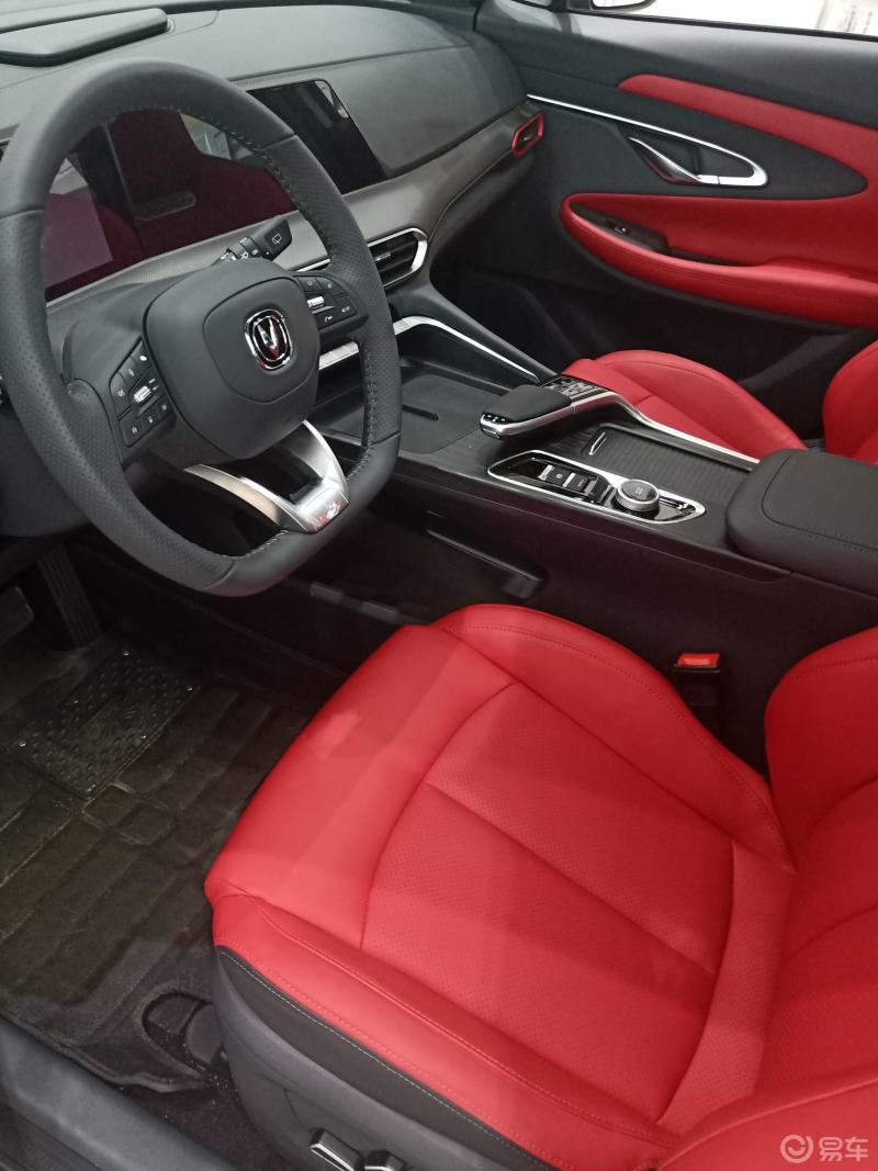 长安unit炫红色内饰贼带劲