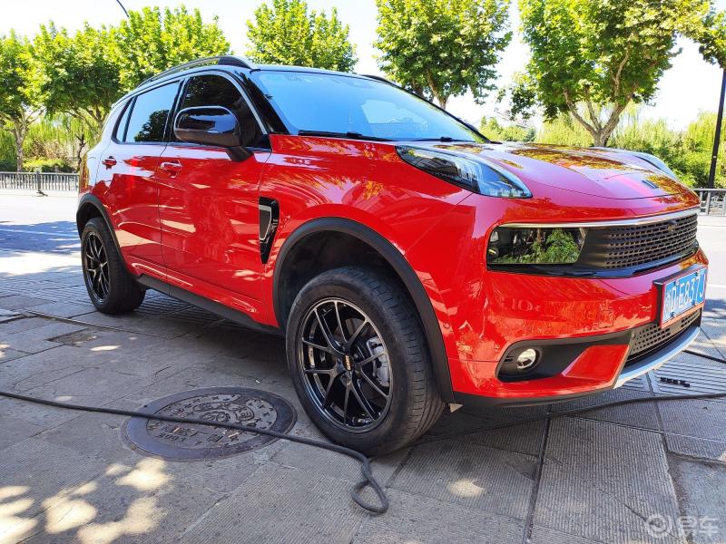 领克01升级4双新鞋子今天的主角锻造轮毂bbs款轮毂数据8jet38r1