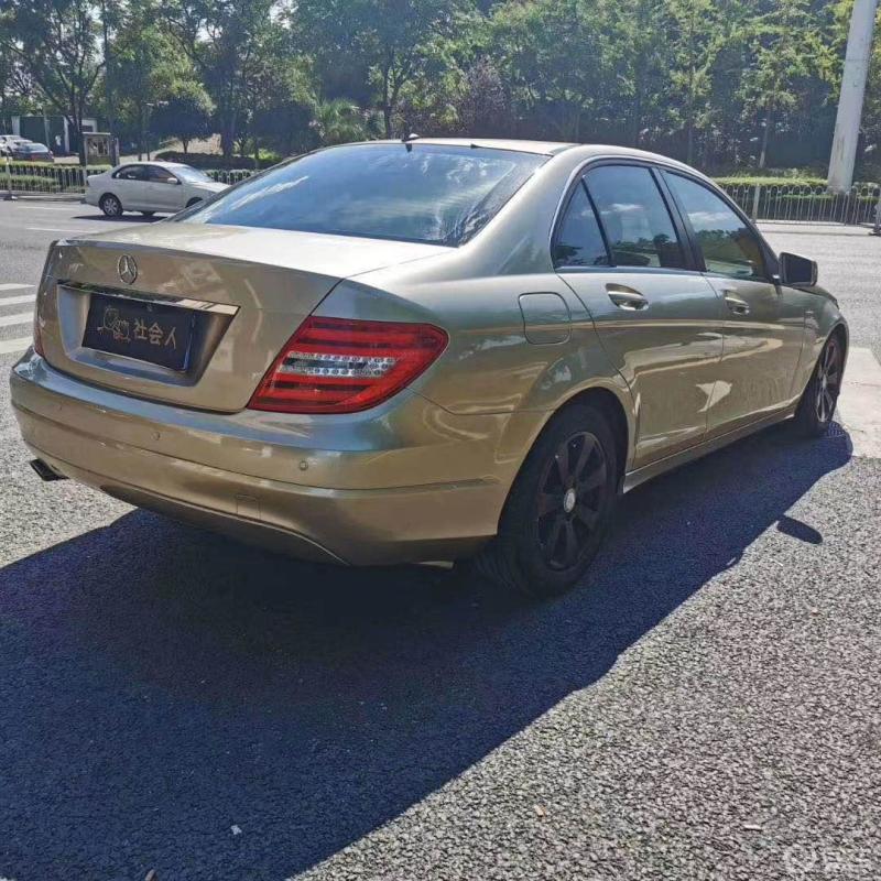 看了辆车求大神支招12年奔驰c180万