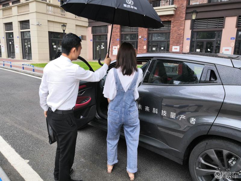 unit的上门试驾服务太贴心了