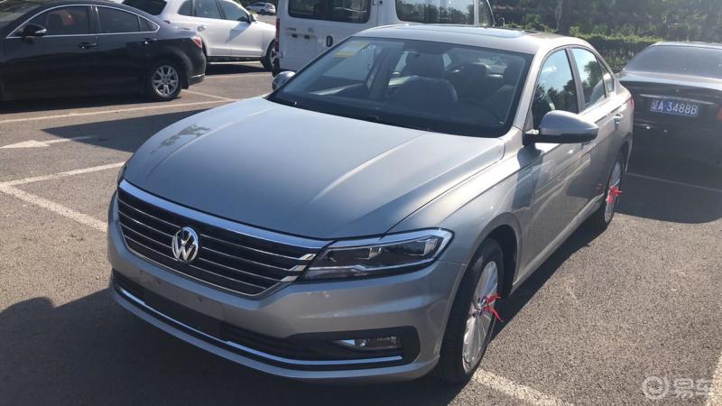 朗逸plus15自动视野版落地129贵不贵送