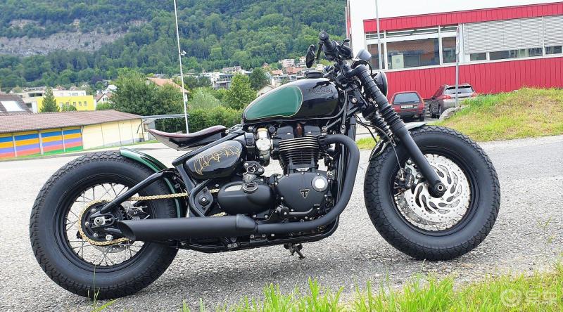 来自他国的改装bonneville bobber_摩托车社区_易车社区