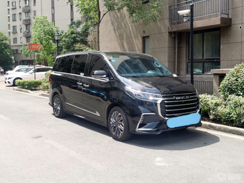 花了大概三万块给我的大通g20改的航空级座椅和木地板出来的效果是不