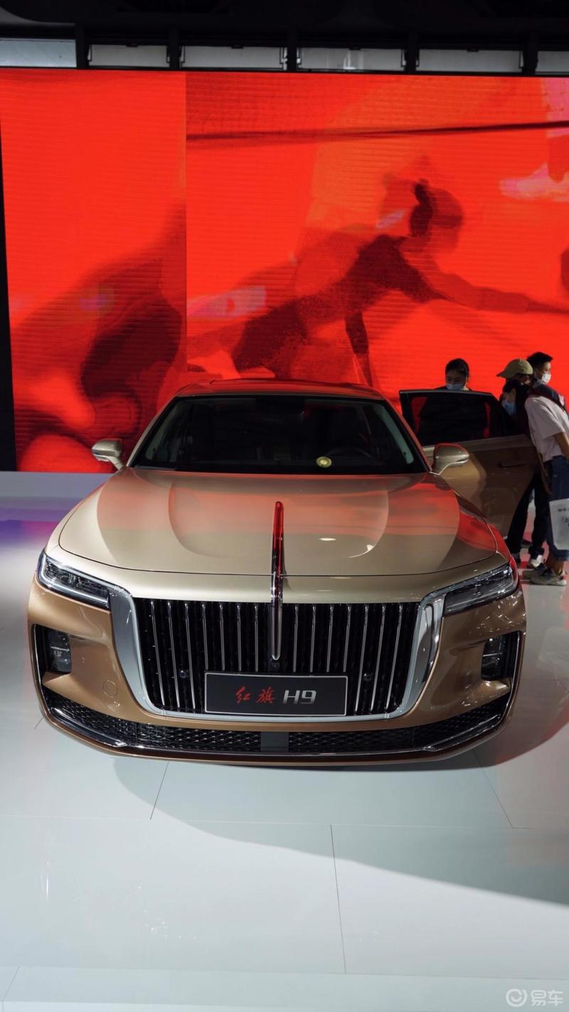 车展撩新车我要和大家推荐北京车展新款上市的红旗h9红旗h9是红旗h
