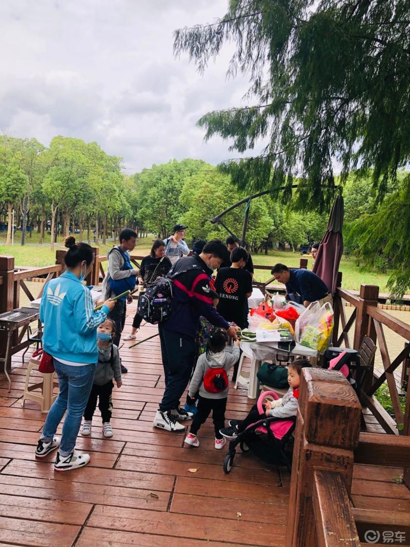 長假接近尾聲今天又一場小燒烤上海浦江郊野公園附近小朋友比較嗨皮比