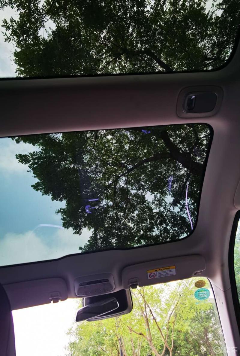 小7天窗真大,太喜欢了_小鹏汽车p7社区_易车论坛