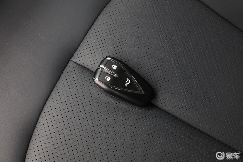 unit尊贵版车钥匙是几键的求大哥们发个照片