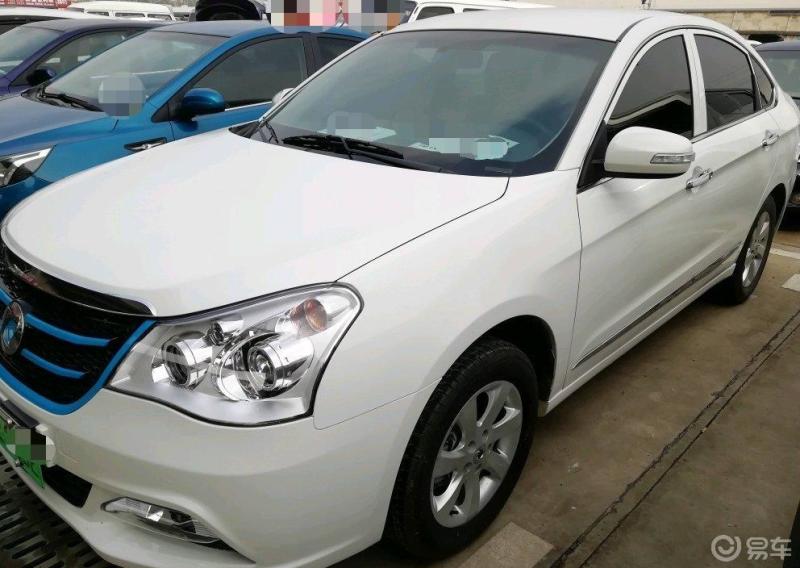 俊风e17我最满意的就是它的外观了,不管是颜色还是车身线条我都非常