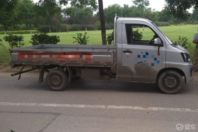 解放t90从视觉上看非常耐看而且配置上也不差十万以下就能搞定很划算