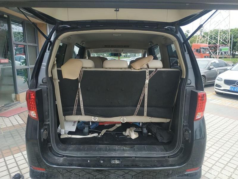 斯派卡这车有改装成房车的潜力,因为市场上成熟的房车卖得特别贵.