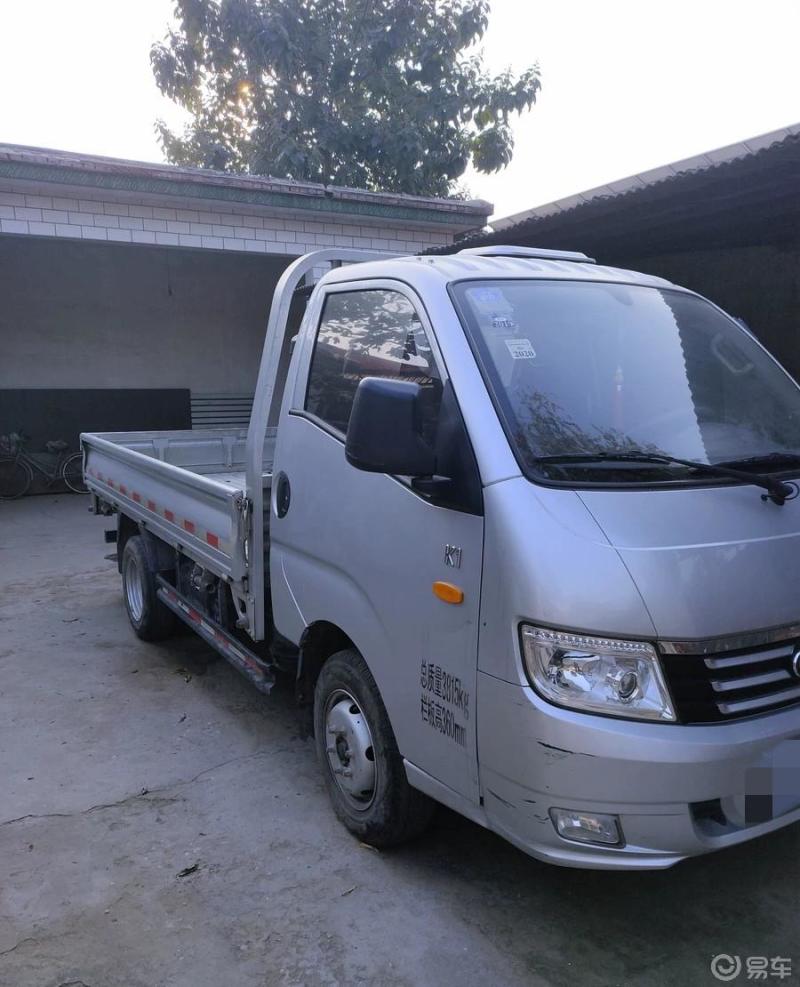 金杯t20s这车还算挺好看挺好开的,作为一台工具车不要求说长得多么的