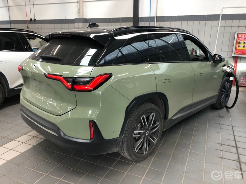 等你等了那么久今天终于见到你了,我的超爱es6,晨雾绿色就是_蔚来es8