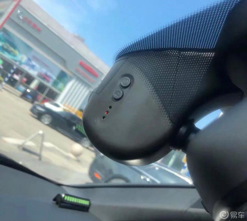 自己安装奥迪专用行车记录仪免走线的夜视效果不错