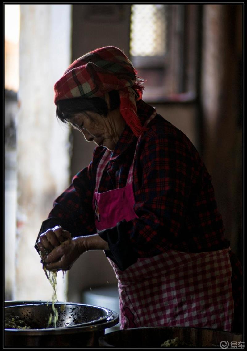 每日微贴20210102《婺源篁岭的老娭毑》