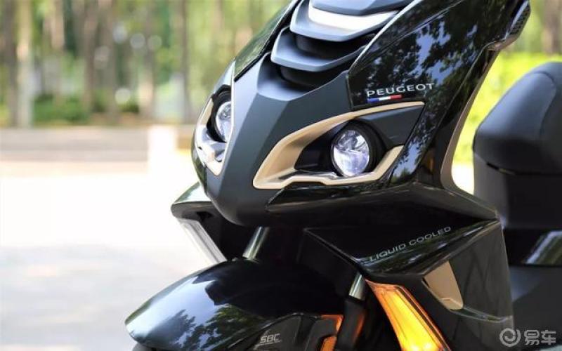 这个标致speedfight 4150,它重视运动操作,是欧洲150个水冷踏板