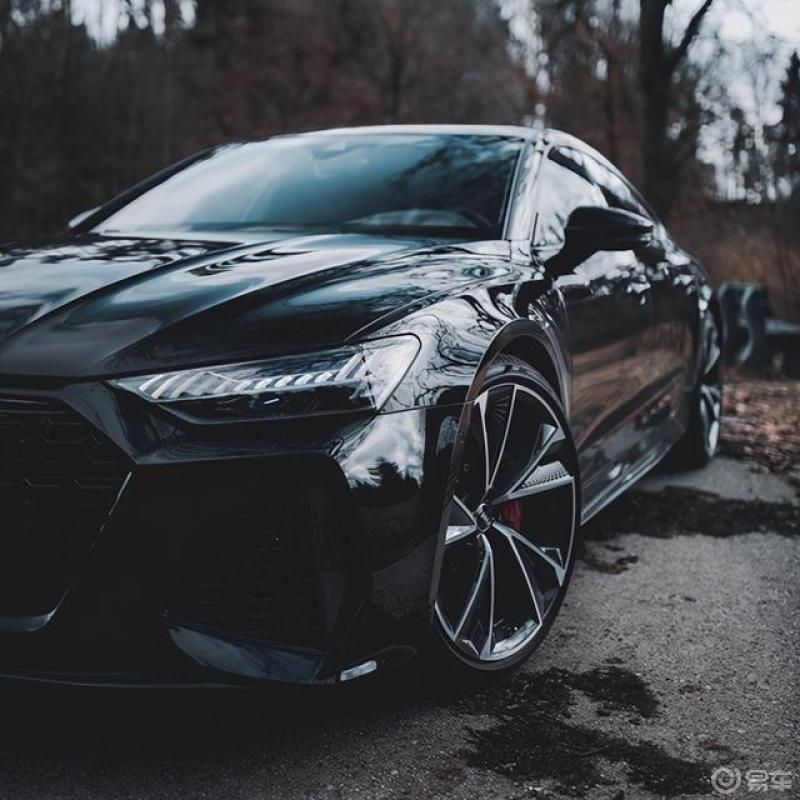 奥迪s/rs奥迪的s和rs同样是该品牌的高性能车系,只不过s系列要更加