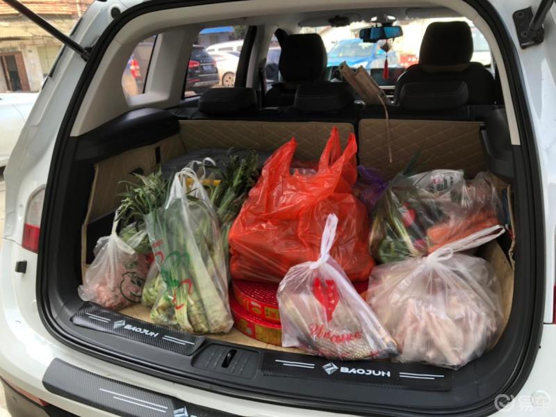 后备箱里的年货新年新气象牛年一气冲天新买的新宝骏rs5陪我过牛年