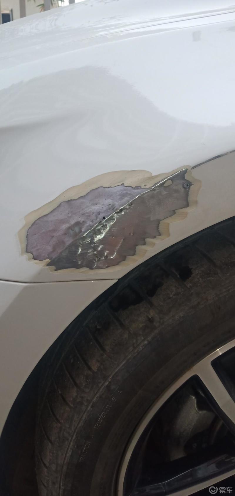 大家帮评论下这是大众凌渡原厂车漆吗刮一下就爆漆了