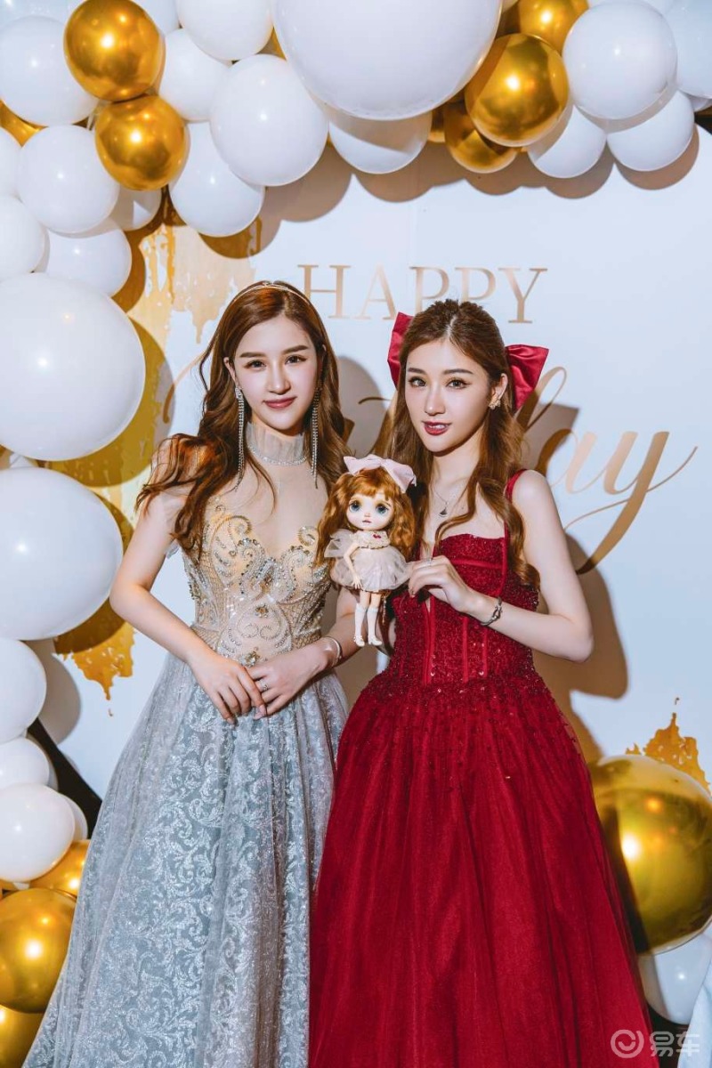 我们的小可爱双胞胎网红主播甲由生日宴