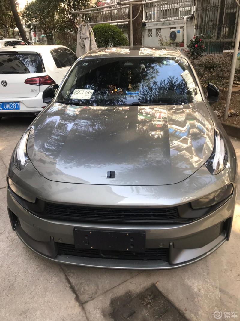 小区惊现领克03冠军版哑光灰真的太漂亮了听说这个版本车机升级了还有