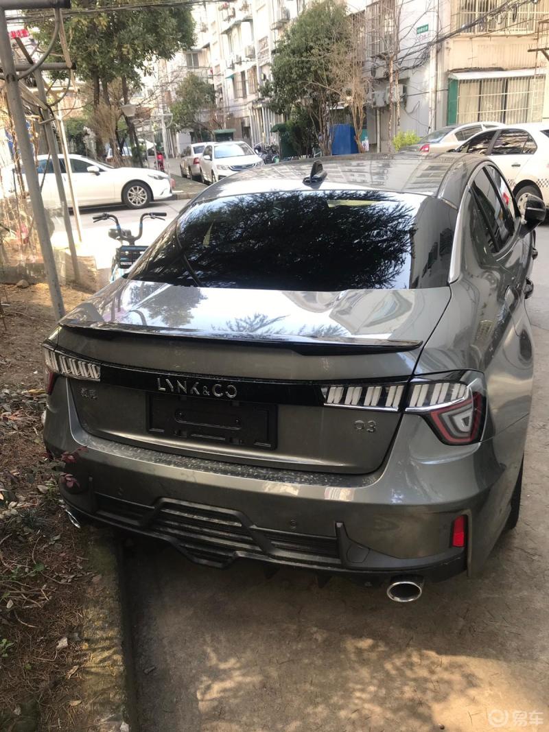 小区惊现领克03冠军版哑光灰真的太漂亮了听说这个版本车机升级了还有
