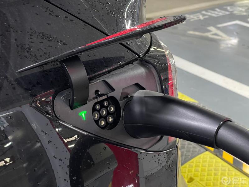 特斯拉modely首次超级充电站充电