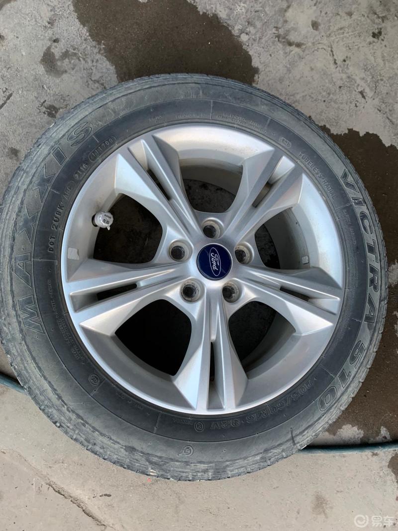 我的福克斯是2015款自动低配,原配的轮胎是玛吉斯,用了六万多