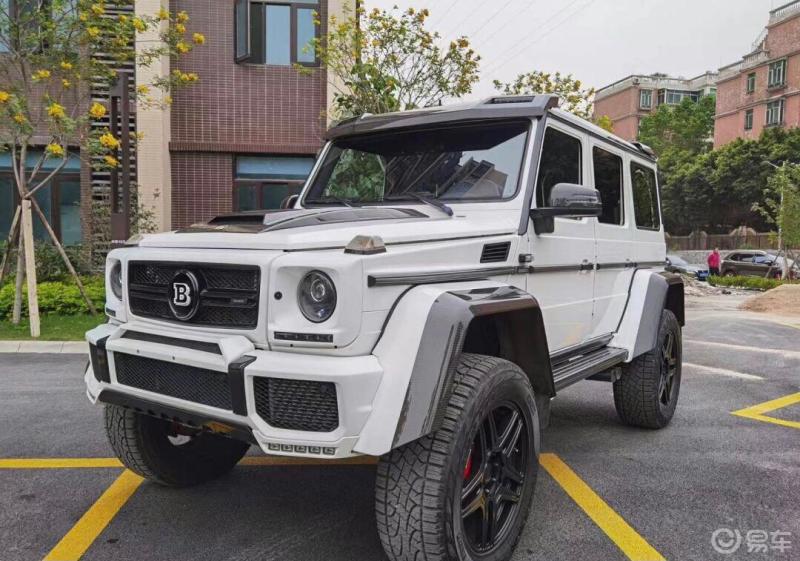 坐在二楼开车是啥感觉呢大g44就能告诉你街边豪车随拍