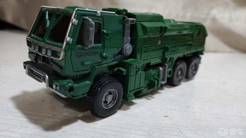 变形金刚系列之探长车型是啥装甲车吗