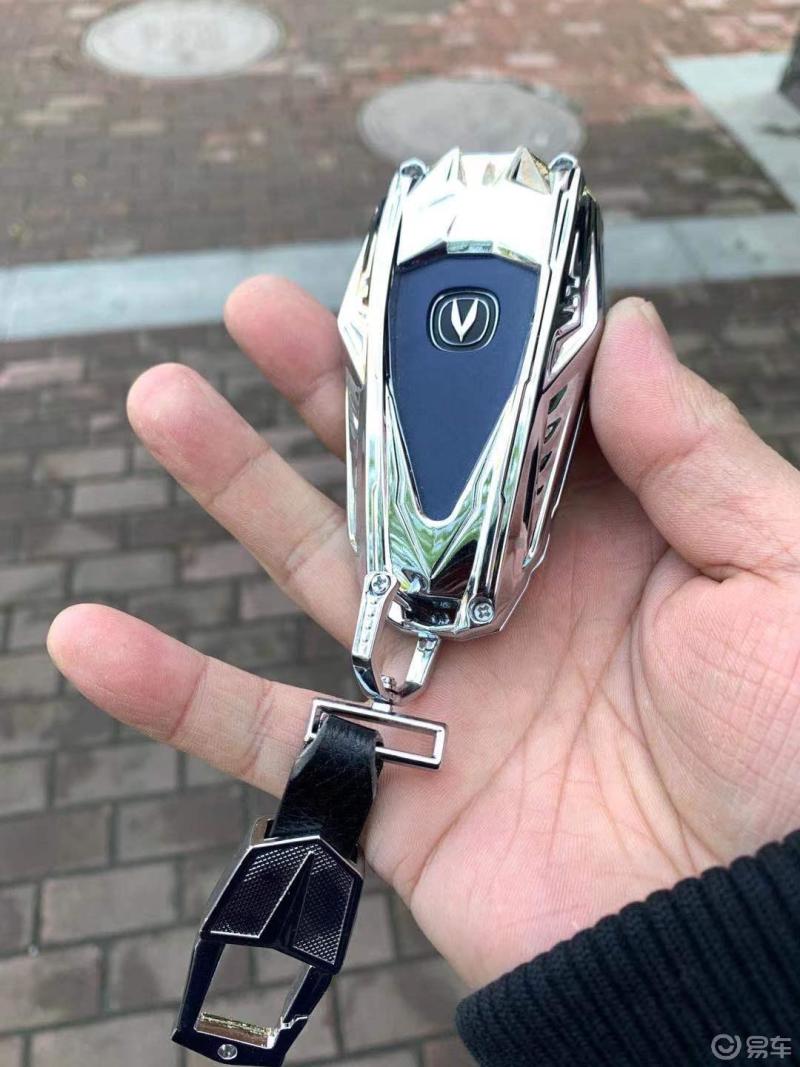 看看咱的变形金刚车钥匙有没有帅倒你们感觉如此美好这可是我花重金淘