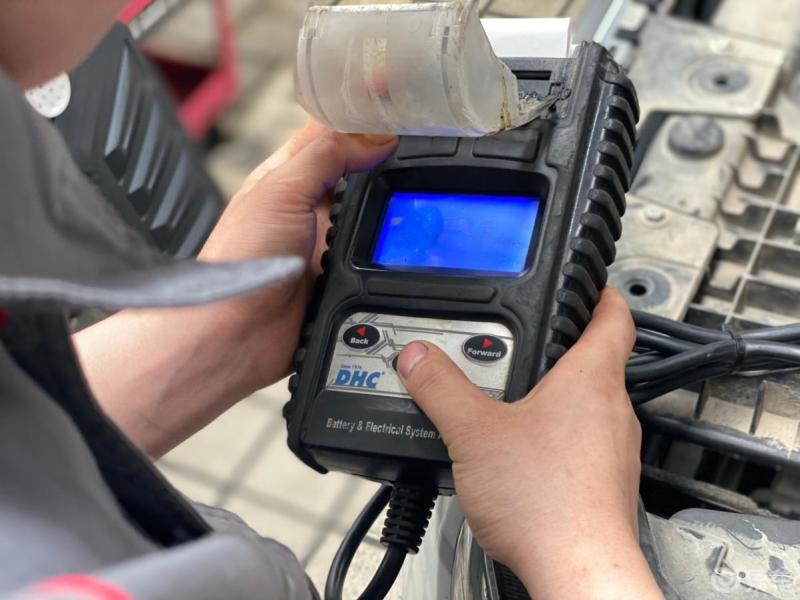 你会给你的爱车电瓶检查健康度以及电量吗