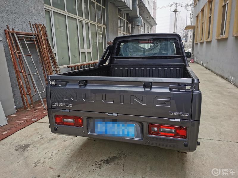 五菱征途皮卡休闲娱乐钓鱼必备