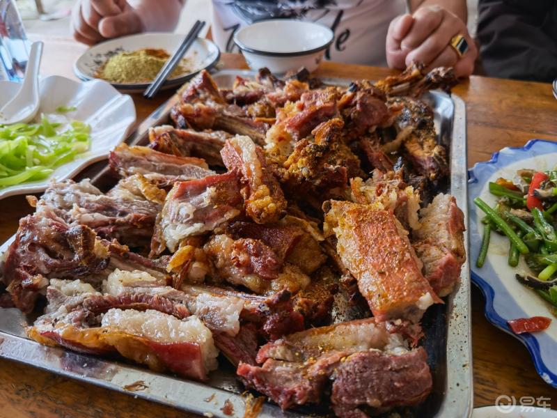 美食盛宴,安徽萧县大名鼎鼎的圣泉寺旁全羊宴.