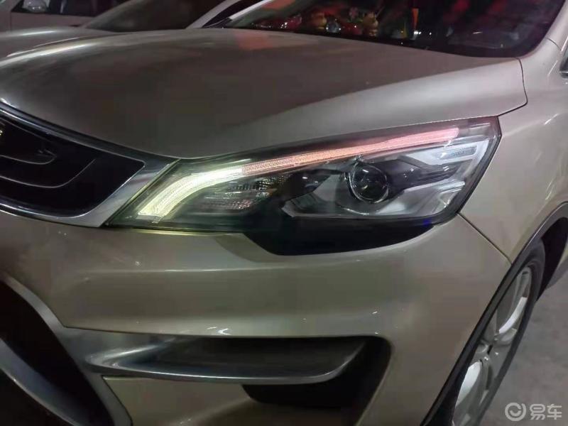帝豪gs的大灯组是最大的痛点我是2016款的帝豪gs,购车时原装前大灯为