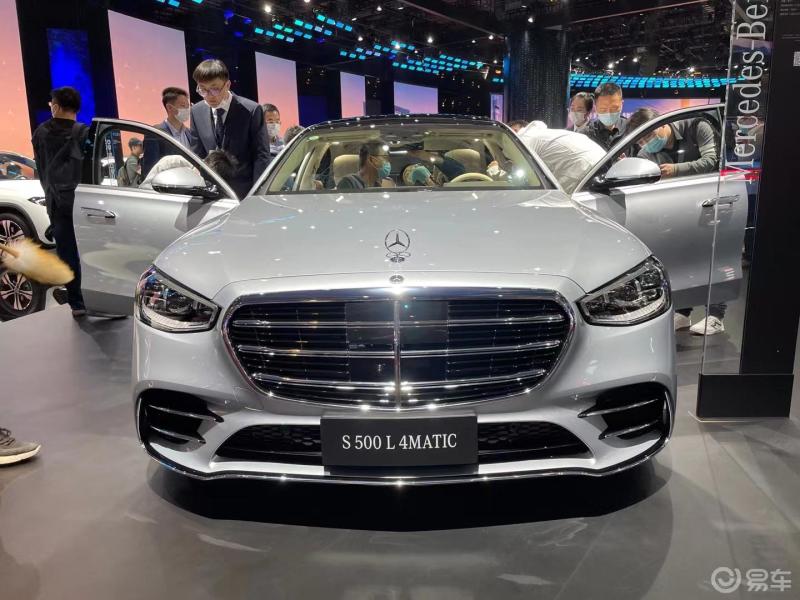 2021易起逛车展上海奔驰s500l4matic一如既往的豪华和舒适