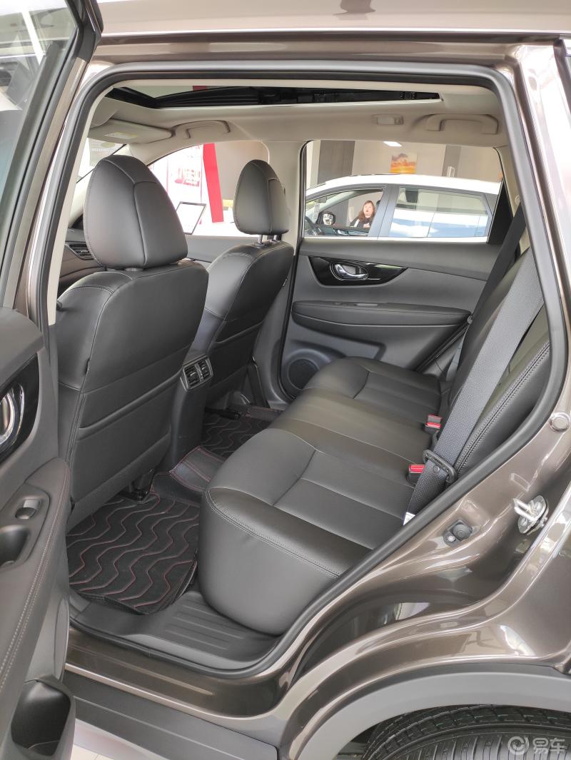 带女朋友喜提21款舒适版奇骏开启舒适生活