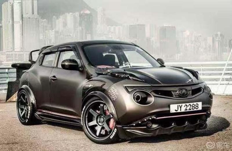 每日一帖#英菲尼迪esq这款车天生就是改装坯子,尾翼,轮眉,轮毂…侣