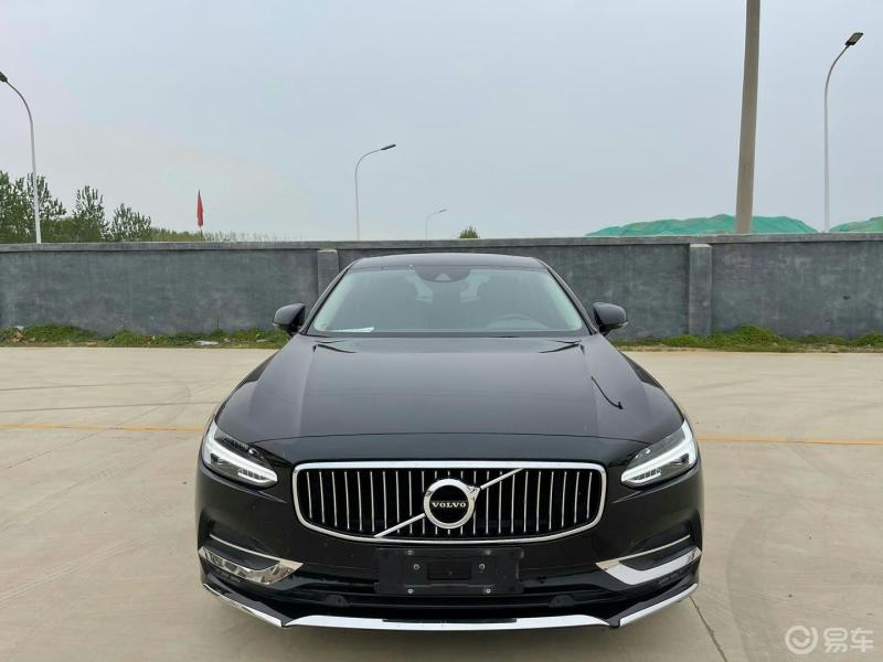 豪华的沃尔沃s 90.