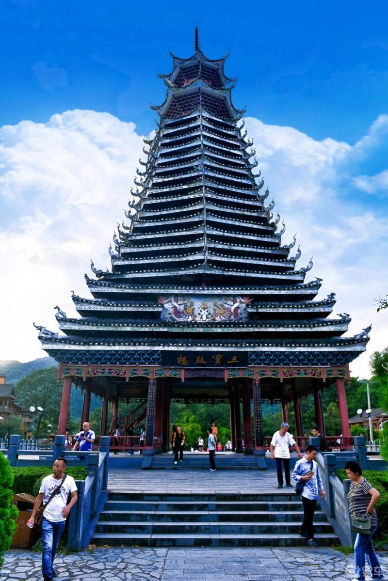 三宝侗寨三宝侗寨位于榕江县车江乡坝区距县城去5公里包括车寨恩荣堡