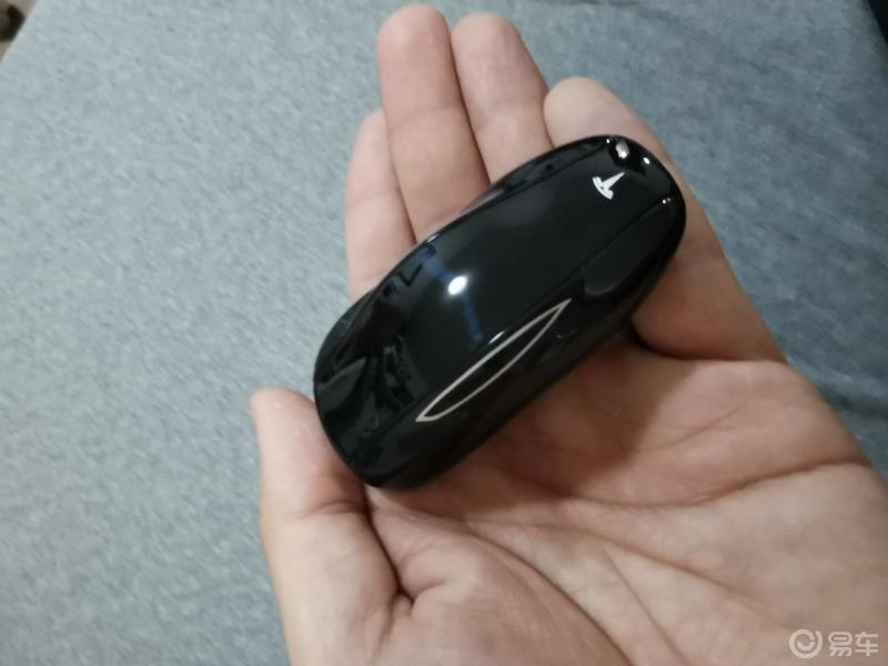 钥匙终于收到了但错过了五一假期回家不过回我们小县城好像对特斯拉不