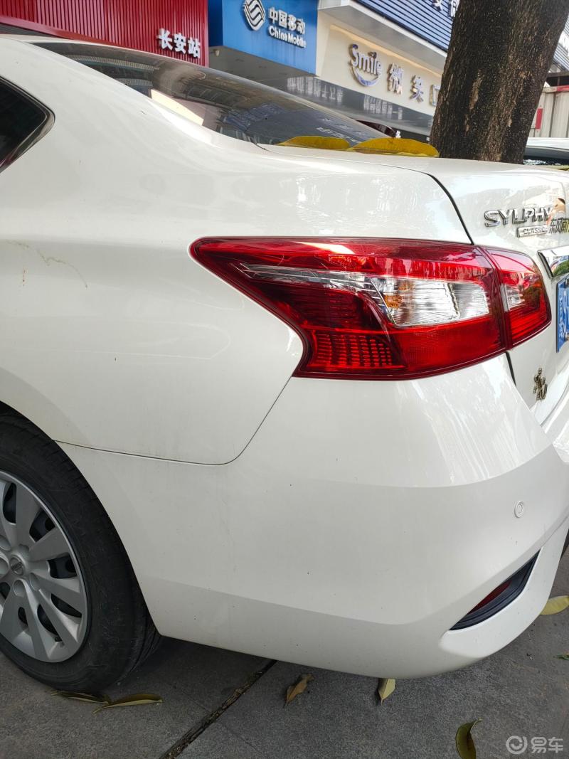 #每天一贴#今天街边小记录,随拍一组汽车后屁股,大家看看有何不同,谢