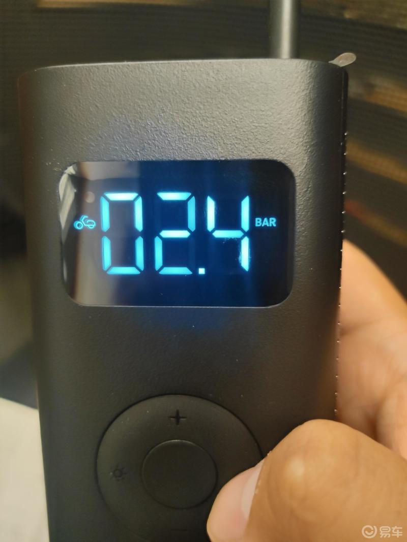 易车的小米充气泵到了值得拥有哟小伙伴们加油这个月我们争取再换2台