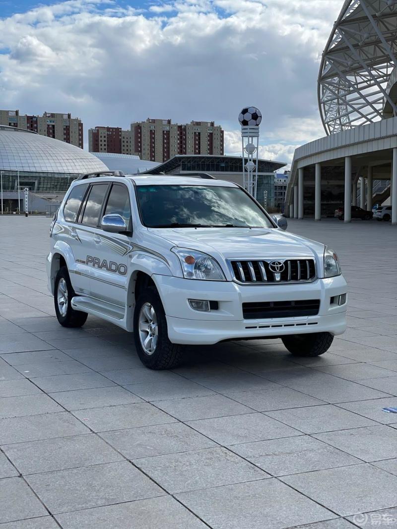 非常帅气的普拉达.