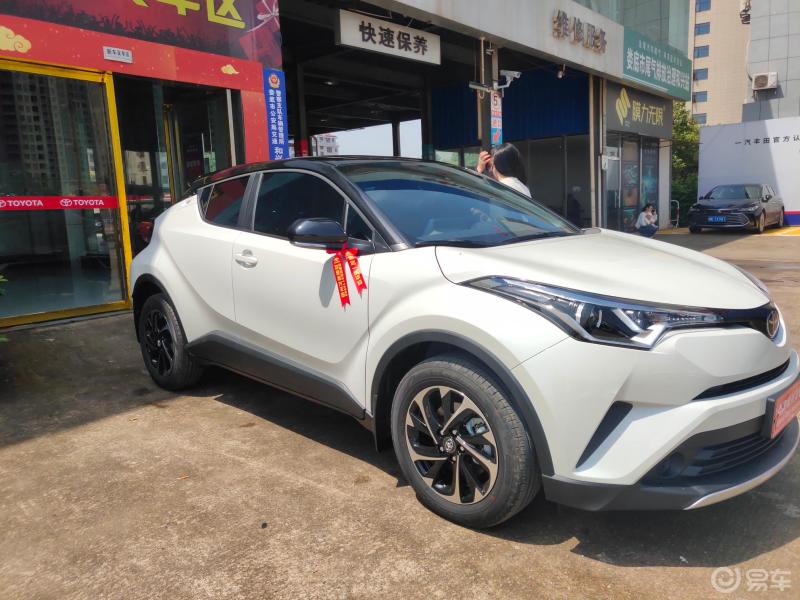 小姐姐的奕泽,白车黑顶,x上线啦