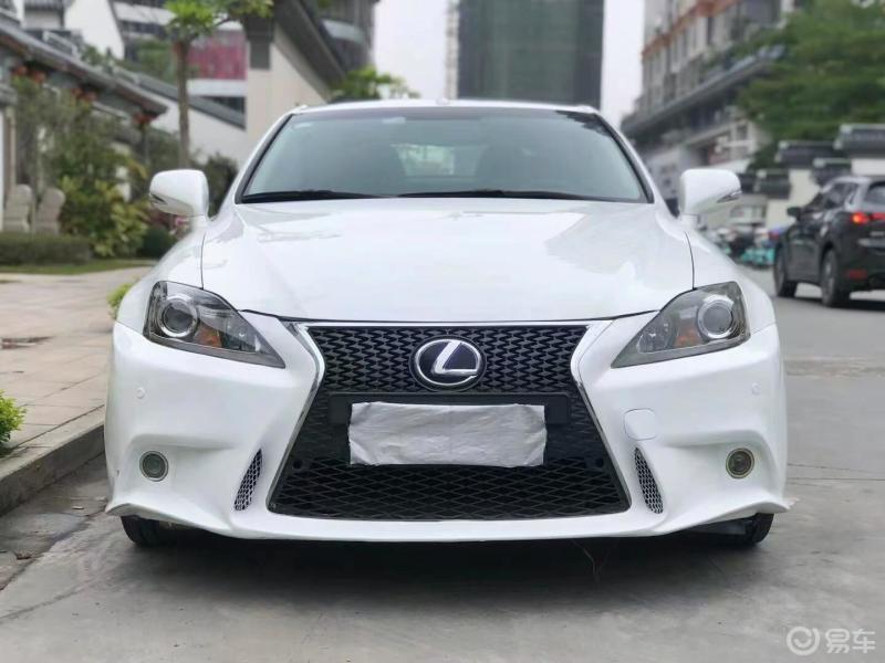 街拍雷克萨斯ls250c