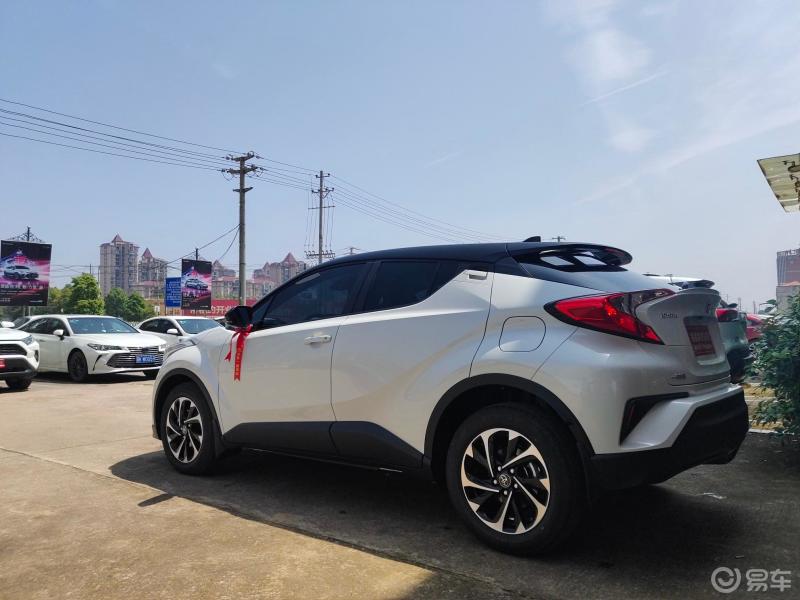 小姐姐的奕泽,白车黑顶,x上线啦