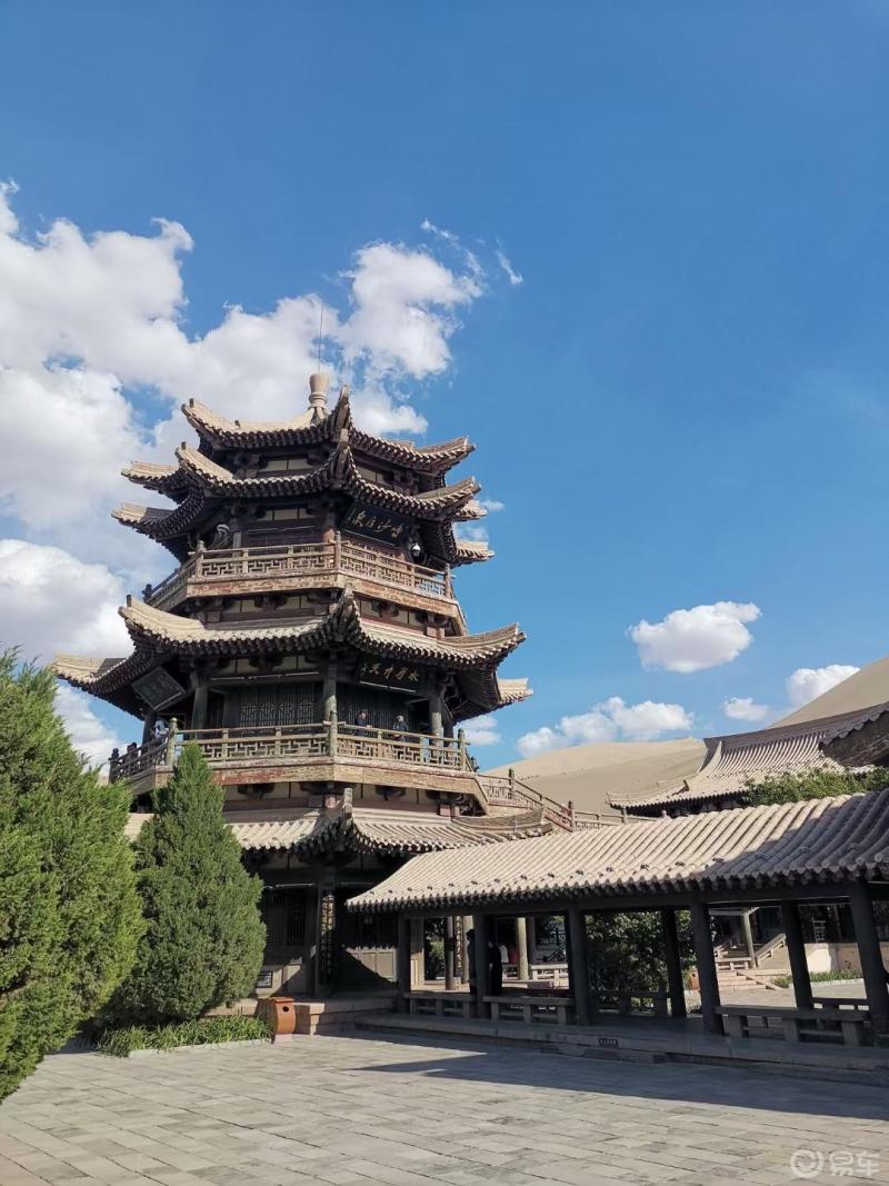 朋友去大西北酒泉拍的照片,看着景色还不错,有机会也要去转转