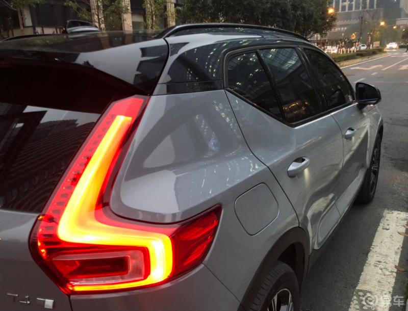 牛仔蓝改色案例,豪华改运动双拼纳多灰_沃尔沃xc40/沃尔沃xc40 纯电动