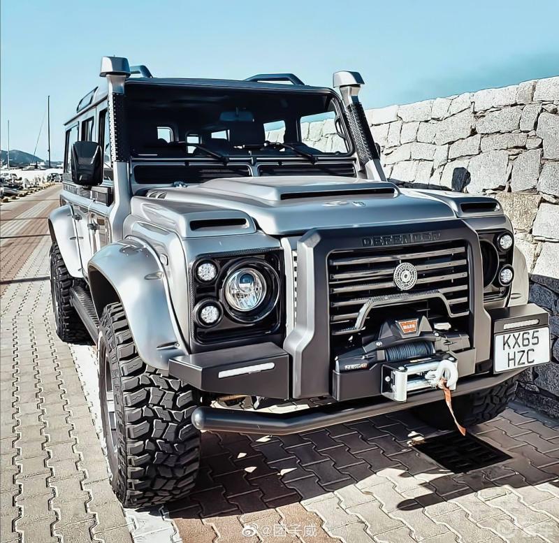 汽车也开始看脸吃饭了路虎卫士前脸的风格是独一无二的如果说大g是