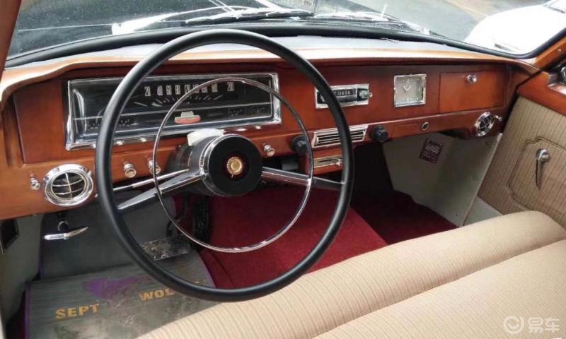 每日一帖1969年的红旗ca770这台红旗老车的内饰有着上一个世纪六七十